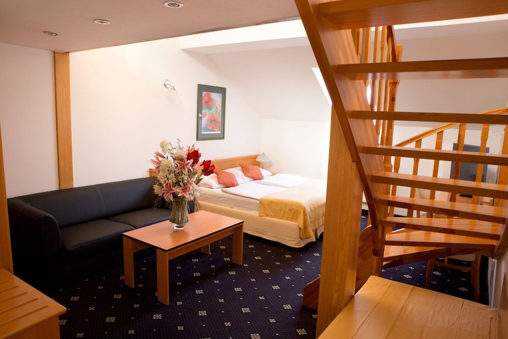 undefined Hotel Máchova 3