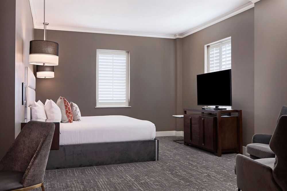 Room, 1 King Bed, Corner
