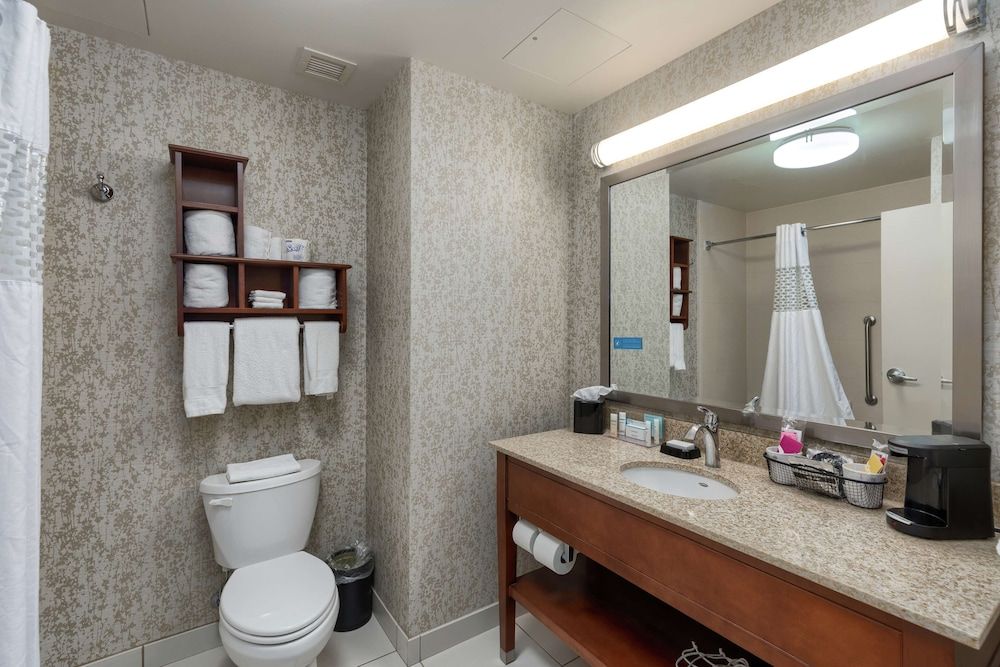 Room, Multiple Beds, Refrigerator (Water View)