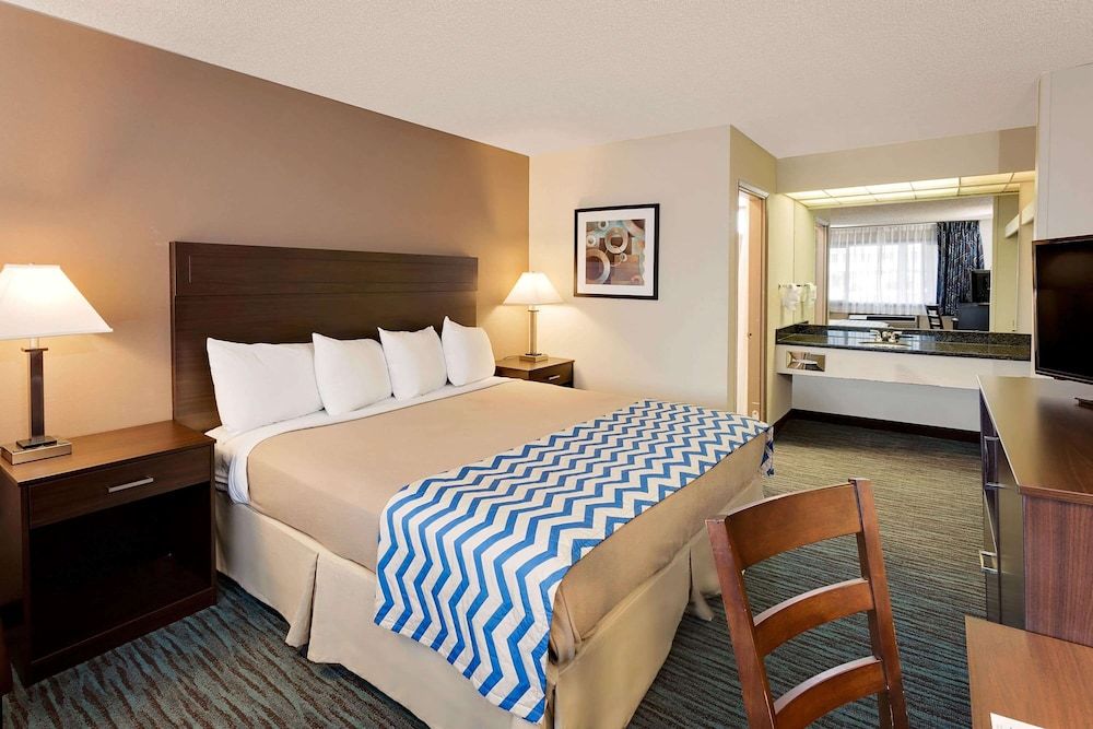 Room, 1 King Bed, Accessible, Non Smoking