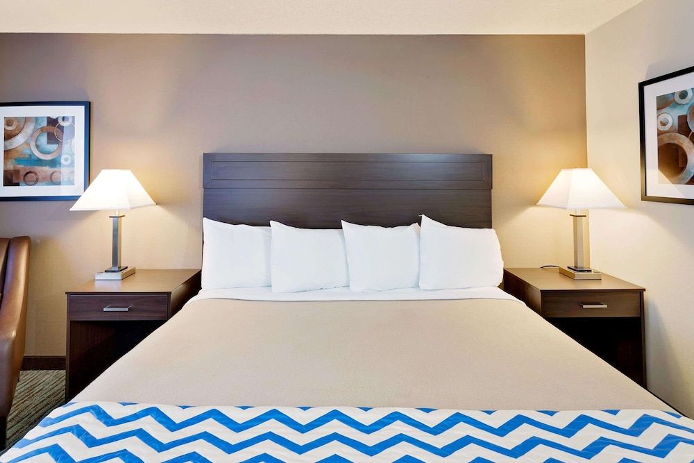 Room, 1 King Bed, Accessible, Non Smoking