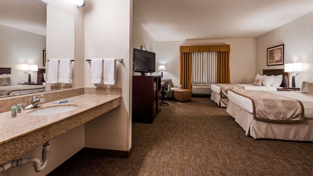 Standard Room, 2 Queen Beds, Non Smoking, Refrigerator & Microwave