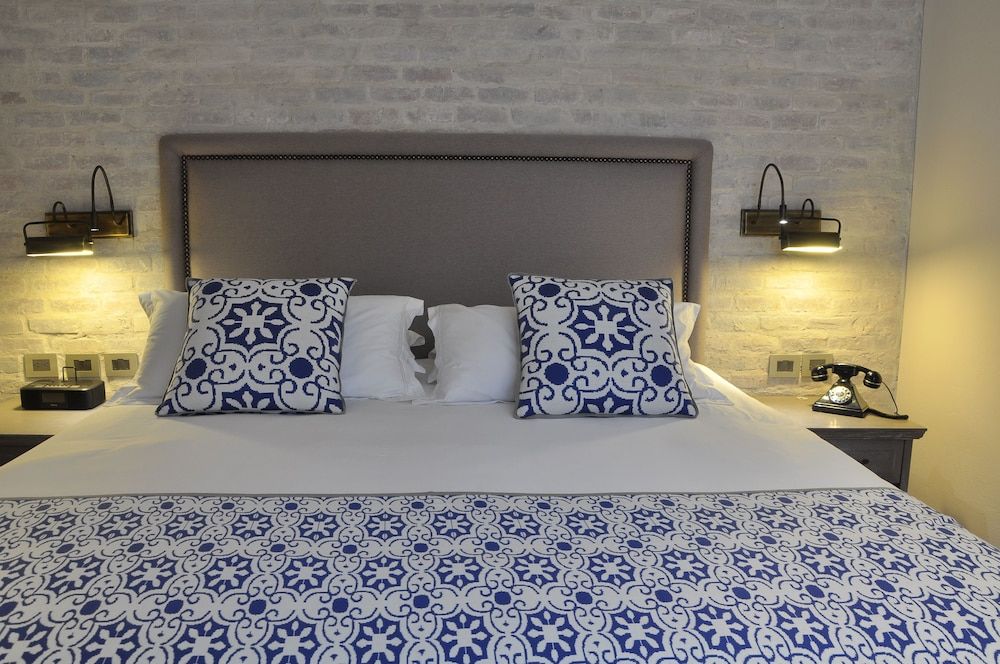 undefined The Artisan D.C. Hotel, Autograph Collection 10