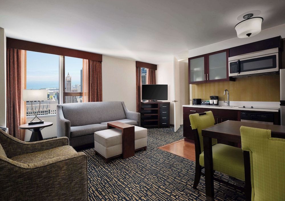undefined Homewood Suites by Hilton Chicago Downtown/Magnificent Mile 4