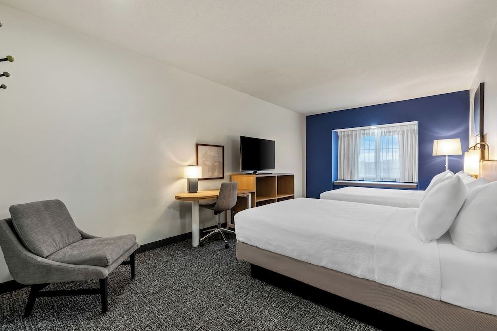 Suite, Multiple Beds