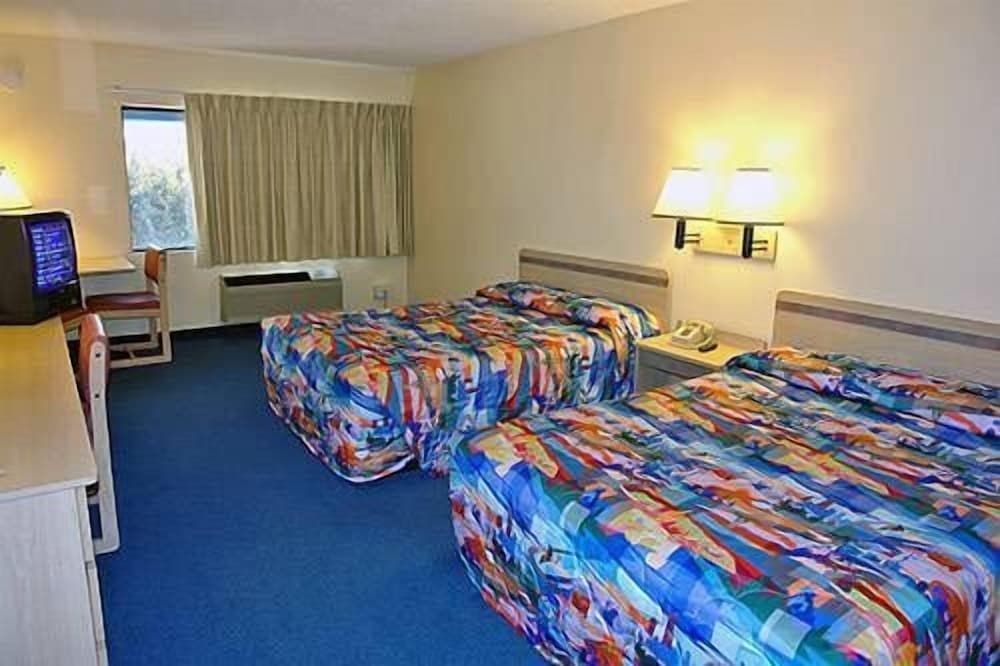 Deluxe Room, 2 Double Beds, Non Smoking, Refrigerator