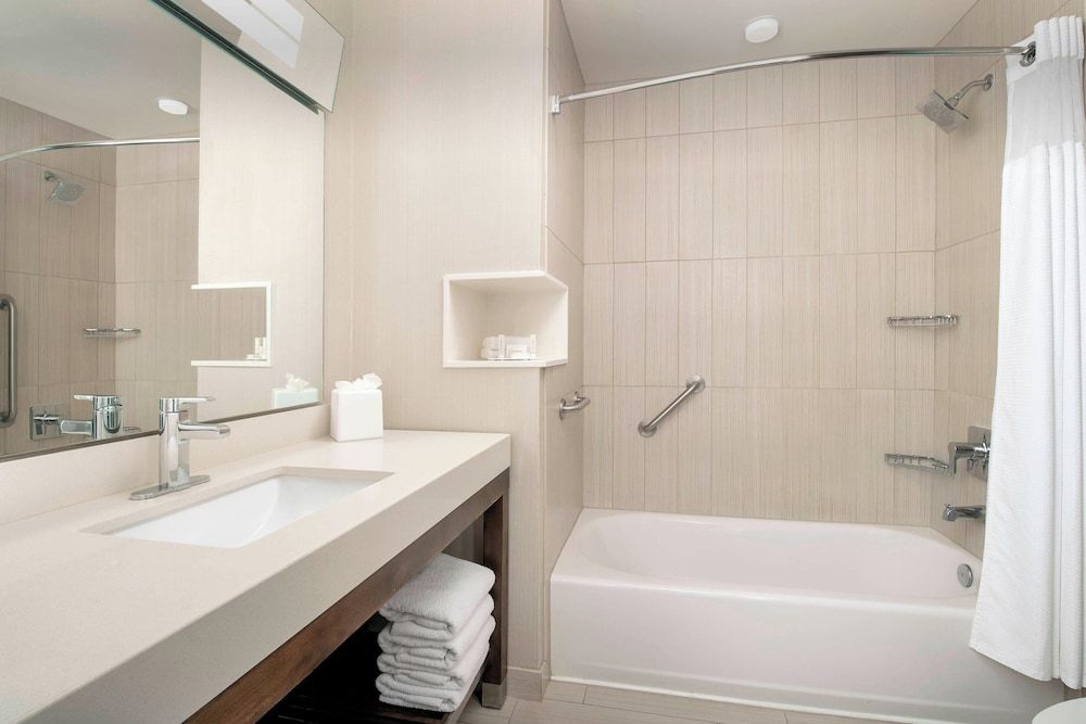 undefined Courtyard by Marriott Houston NW/290 Corridor 9