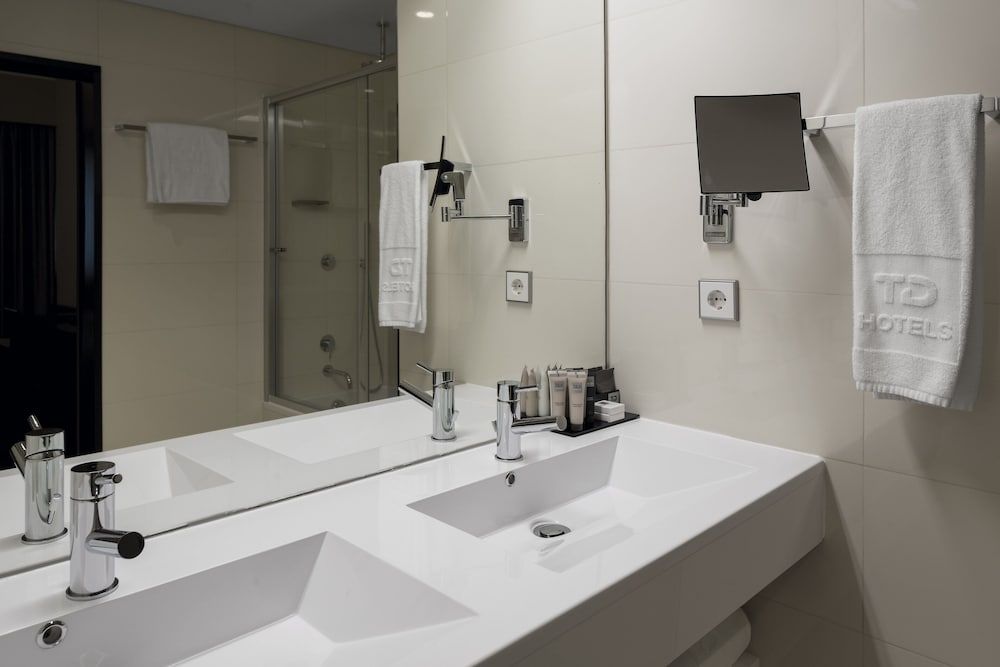 Hotel Trópico Executive Double Room, Private Bathroom 9