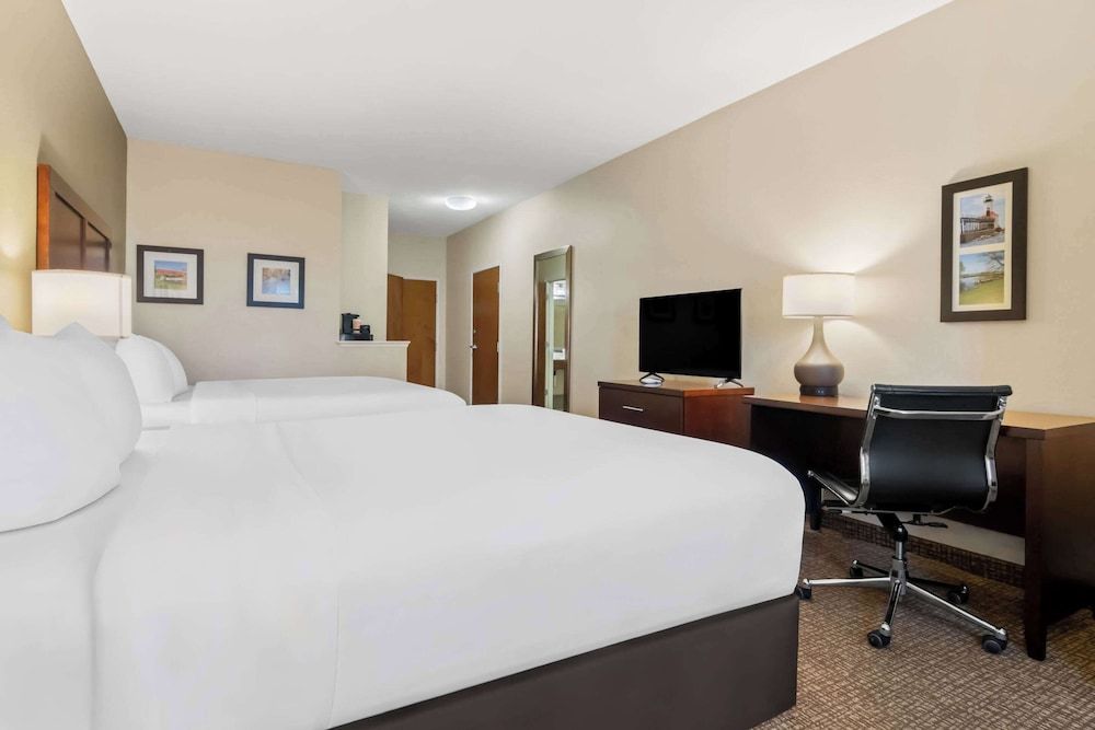 Room, 2 Queen Beds, Accessible, Non Smoking