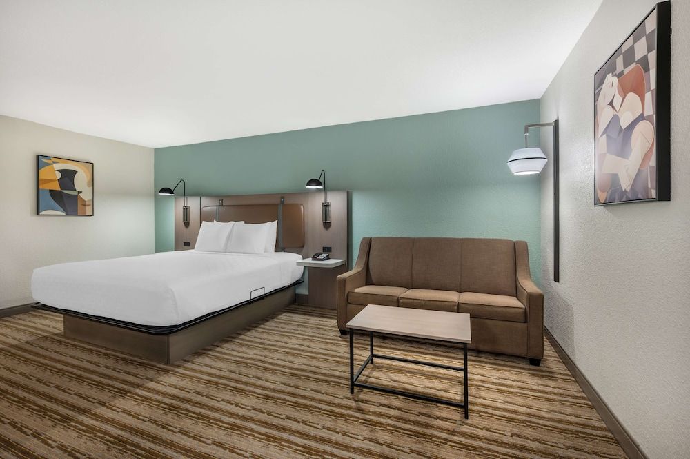 Standard Room, 1 King Bed, Non Smoking, Refrigerator & Microwave (with Sofabed)