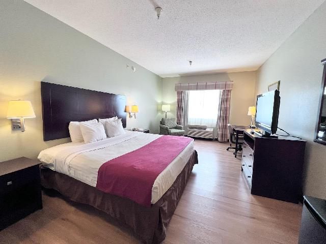 Americas Best Value Inn Wiggins Accessible King Bed 5