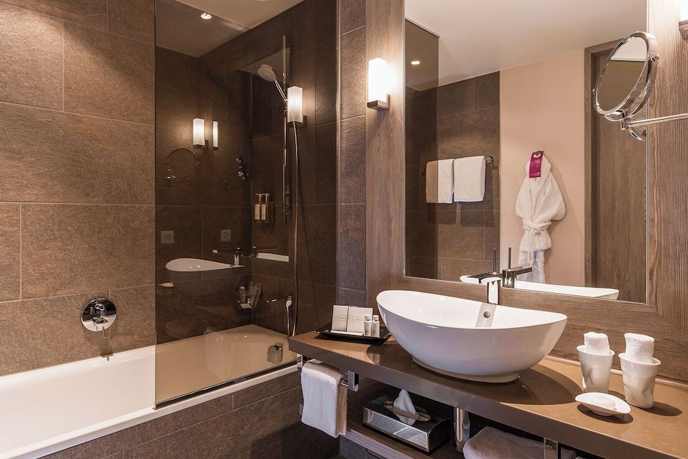 AMERON Davos Swiss Mountain Resort Standard Double Room, 2 Twin Beds 5