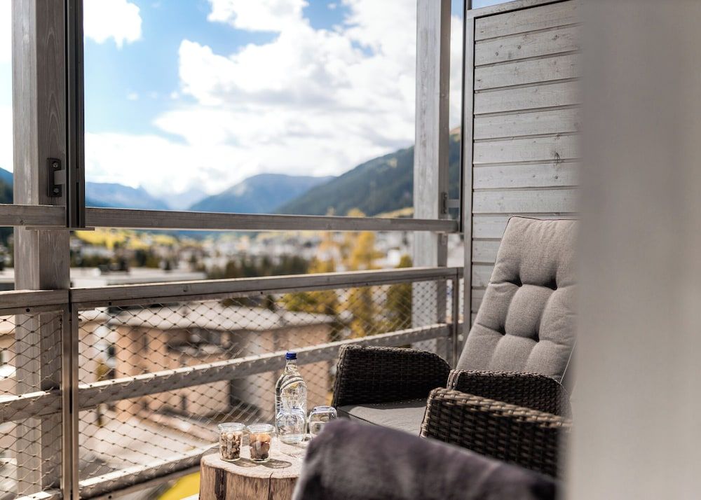 AMERON Davos Swiss Mountain Resort Premium Double Room, 2 Twin Beds, Mountain View 4