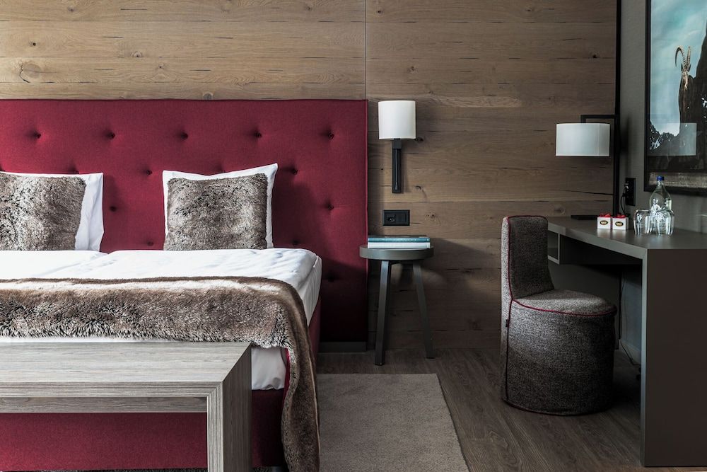 AMERON Davos Swiss Mountain Resort Junior Suite, Mountain View 3