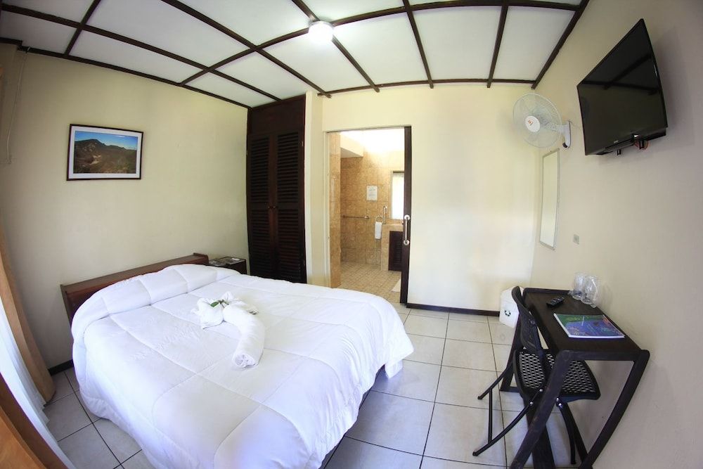 Hotel Wagelia Turrialba Standard Room, Garden View 7