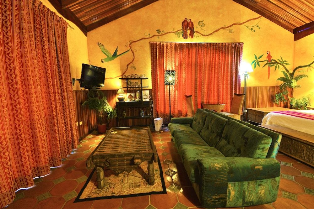 La Mansion Inn Arenal Villa, 2 Bedrooms, Refrigerator, Lake View (Queen Cottage) 4