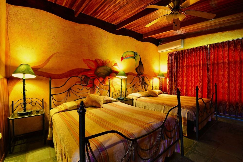 La Mansion Inn Arenal Villa, 2 Bedrooms, Refrigerator, Lake View (Queen Cottage) 2