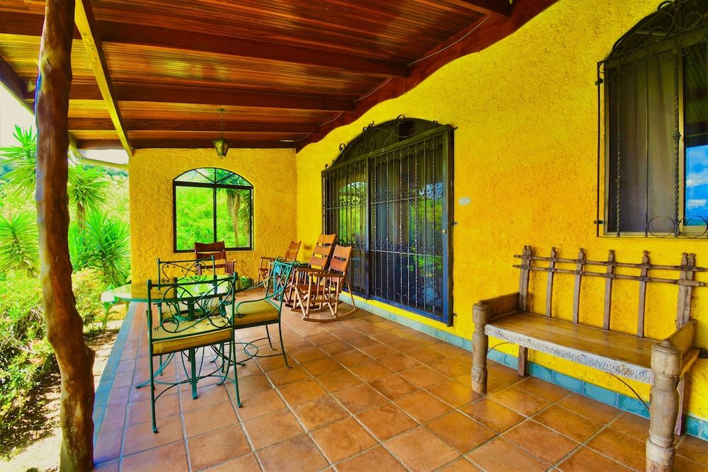 La Mansion Inn Arenal Villa, 2 Bedrooms, Refrigerator, Lake View (Queen Cottage) 6