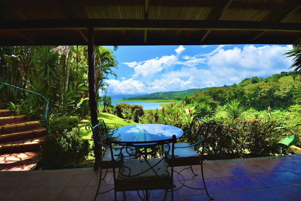 La Mansion Inn Arenal Villa, 2 Bedrooms, Refrigerator, Lake View (Queen Cottage) 5