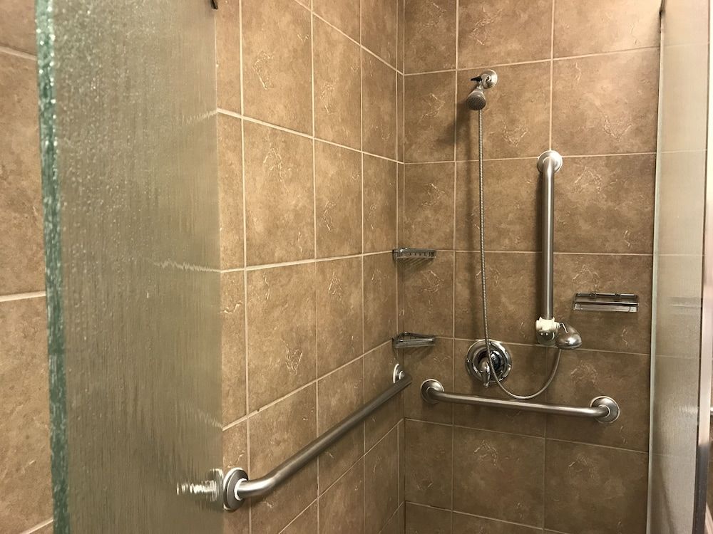 Best Western El Reno Standard Room, 2 Queen Beds, Accessible, Non Smoking (Walk-in Shower) 2