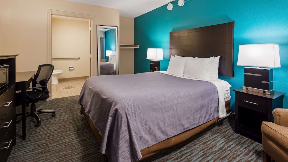 Best Western Apricot Inn Standard Room, 1 King Bed, Non Smoking, Refrigerator & Microwave