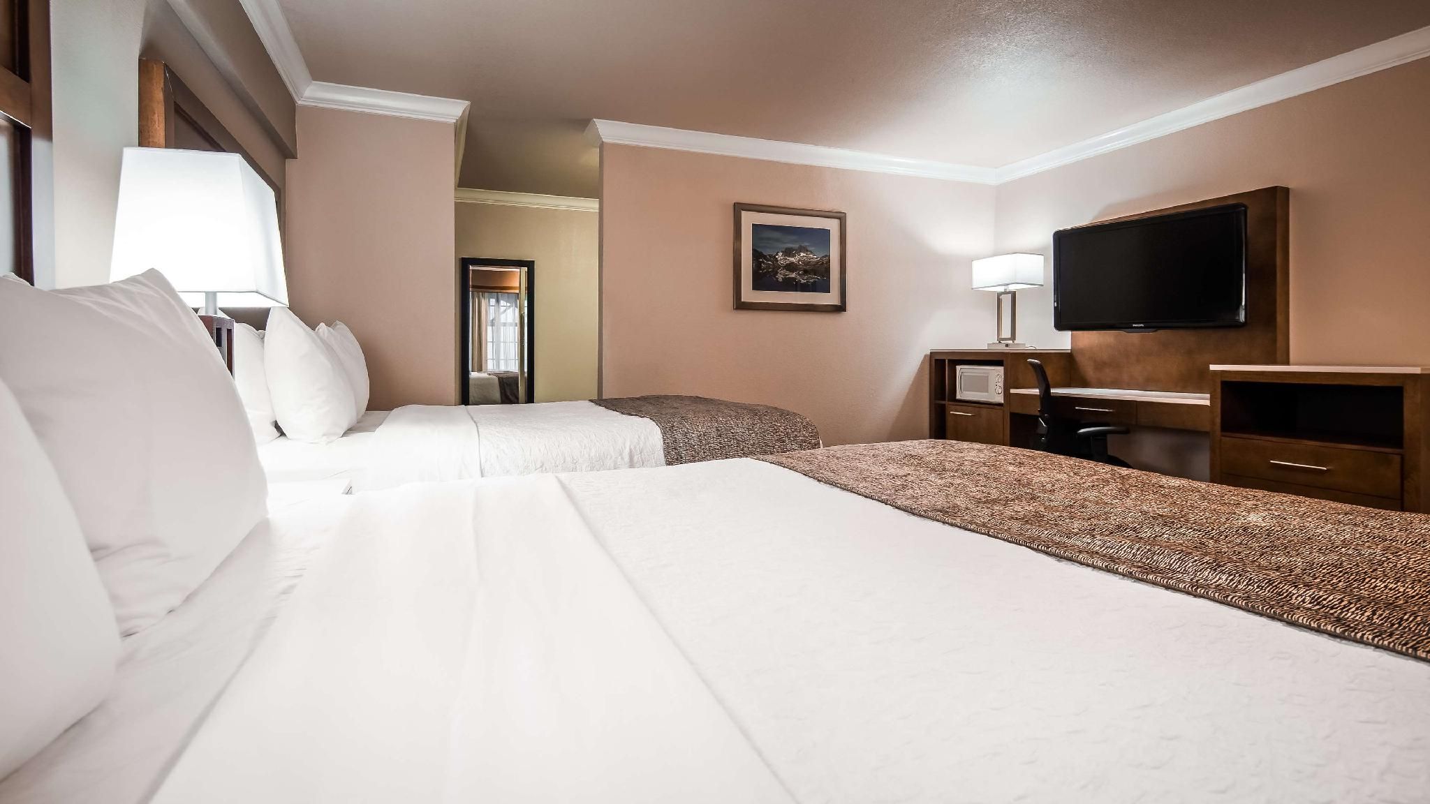 2 queen beds, nonsmoking