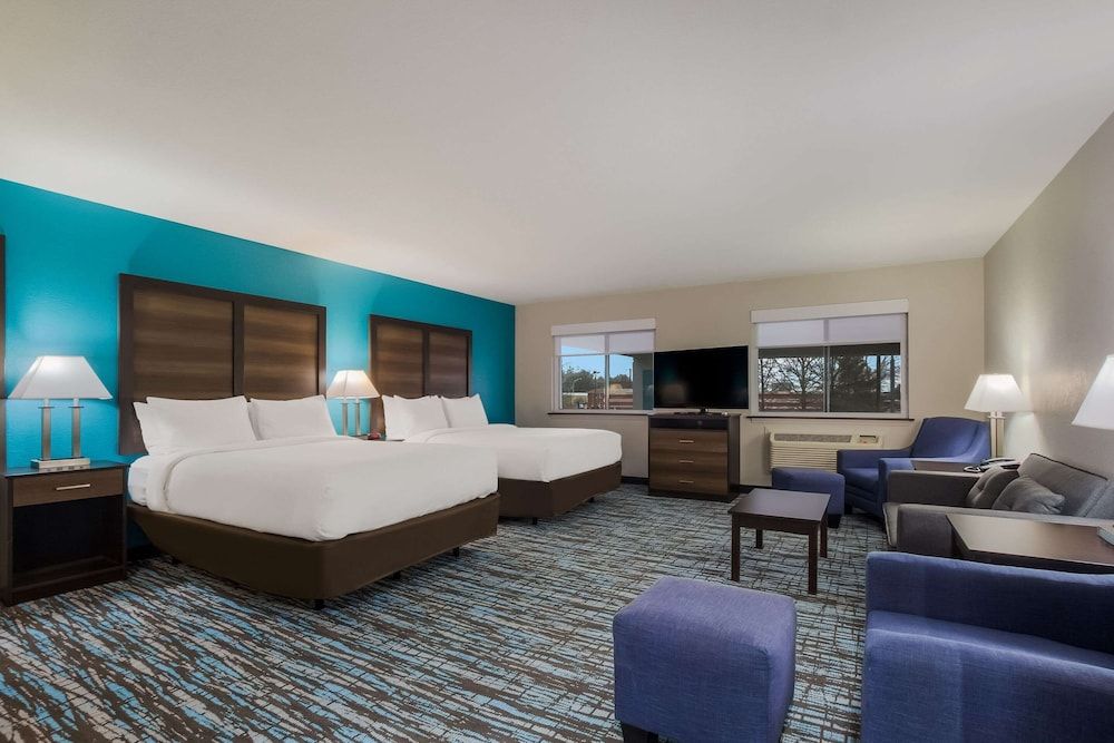 Suite, Multiple Beds, Non Smoking