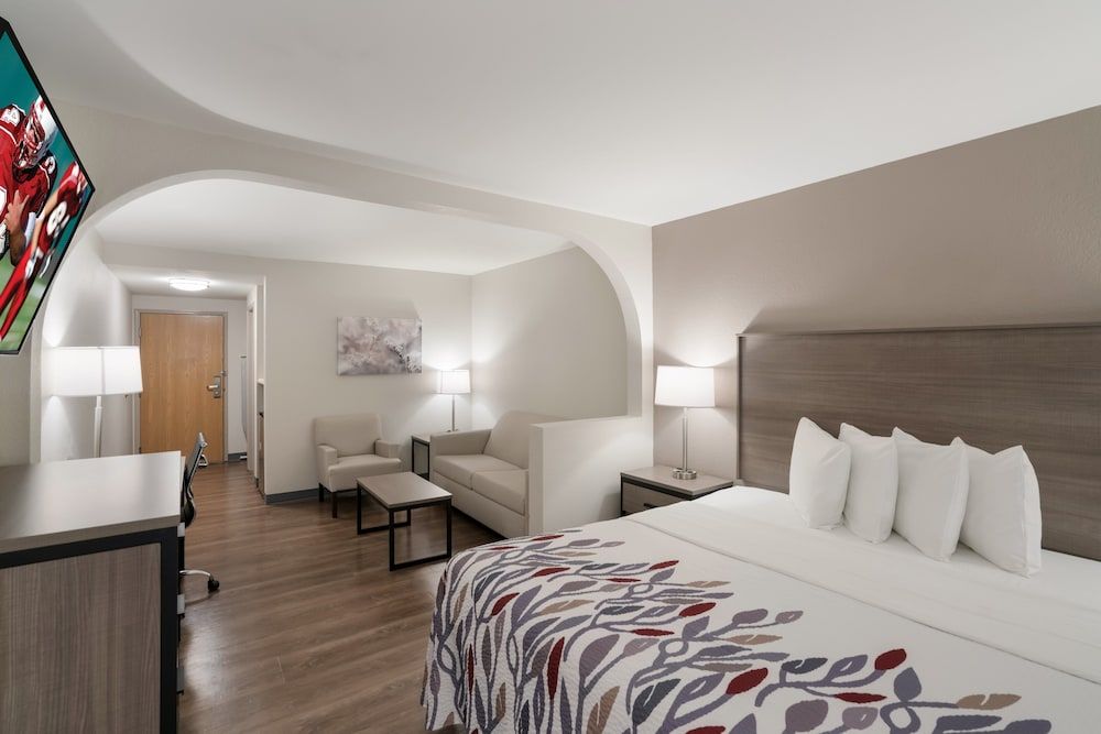 Red Roof Inn & Suites Carrollton, GA–West Georgia