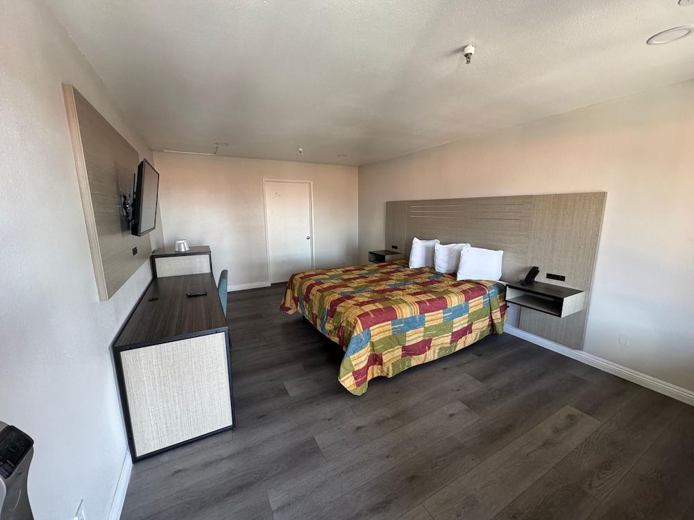 Five Star Inn West Covina