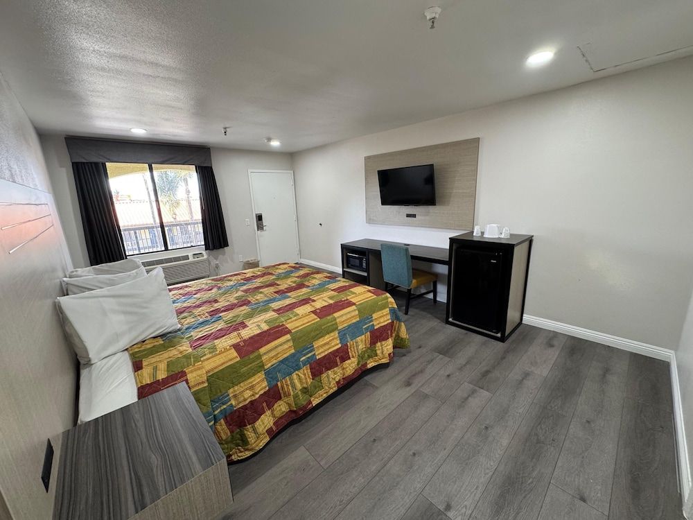 Five Star Inn West Covina Deluxe Room