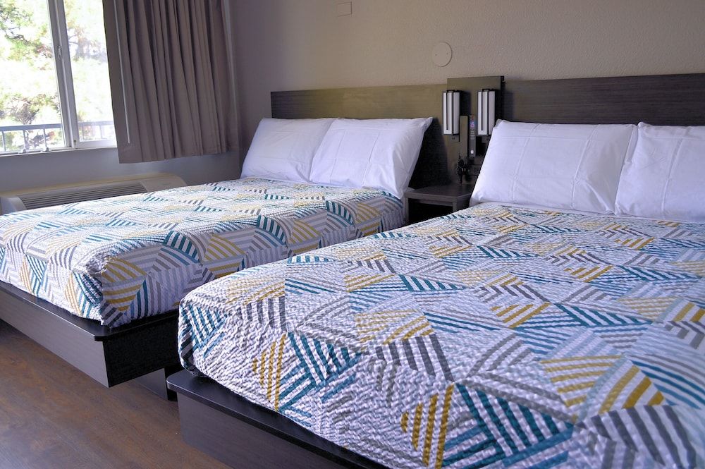 Deluxe Room, 2 Double Beds, Non Smoking, Refrigerator & Microwave