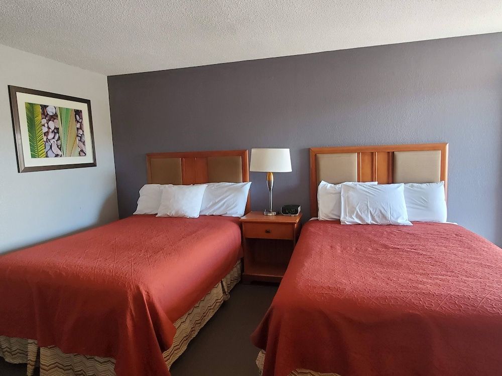 Americas Best Value Inn Wildersville Room, 2 Double Beds, Accessible, Non Smoking 3