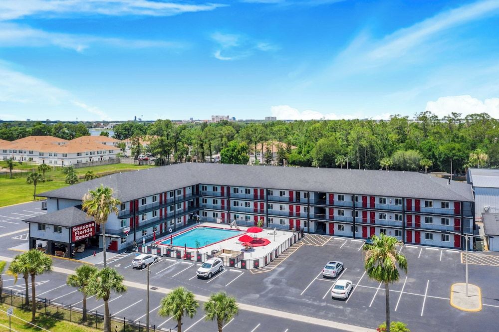 undefined Seasons Florida Resort 3