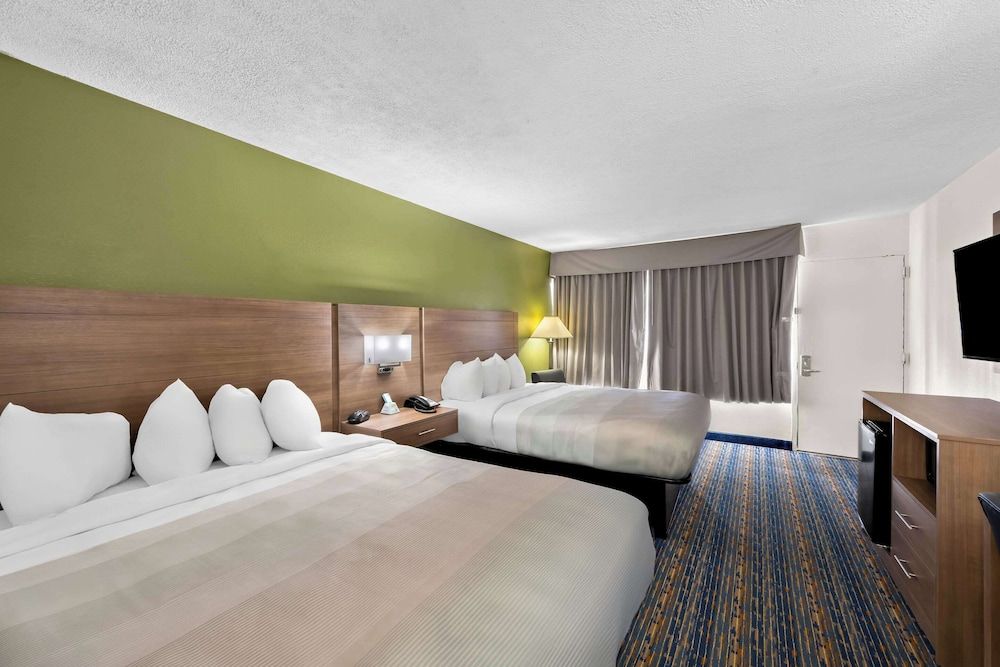Room, 2 Queen Beds, Accessible, Non Smoking