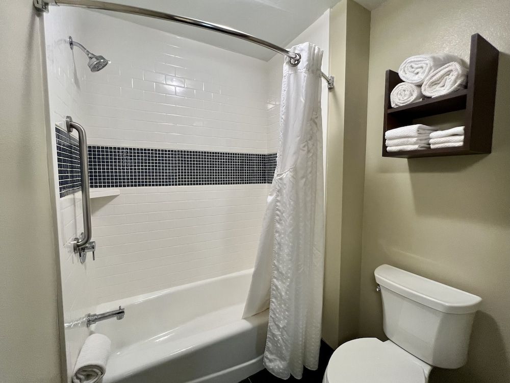 Suite, 1 Bedroom, Accessible, Kitchen (Communications)
