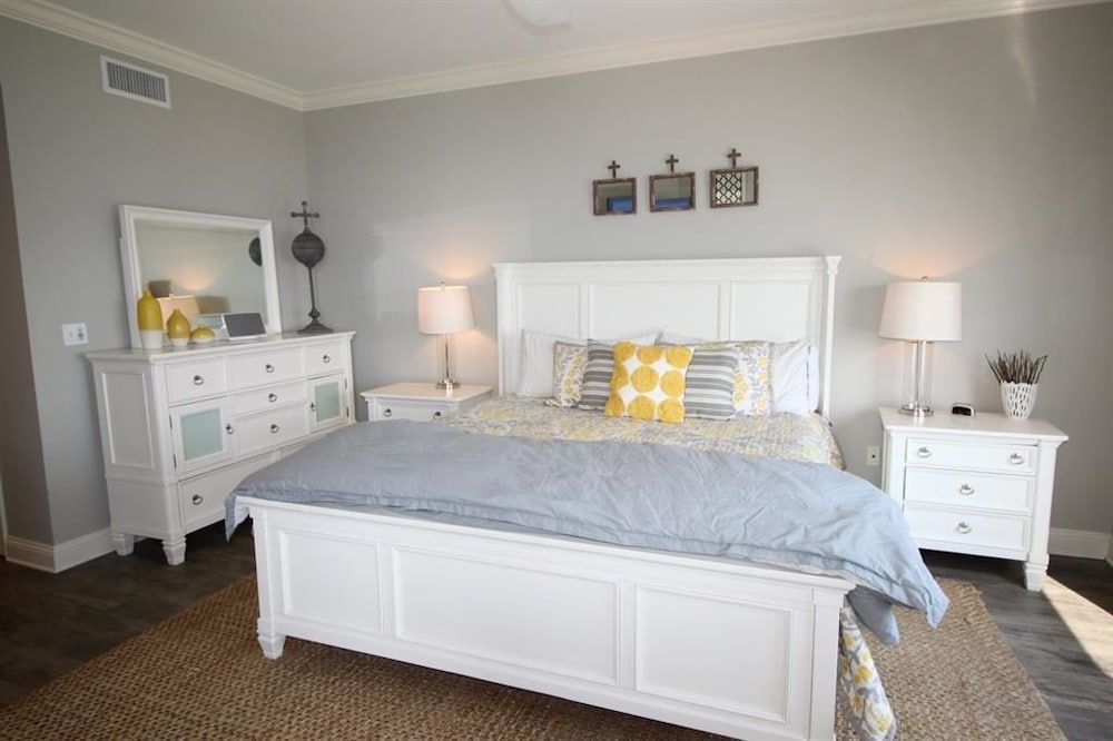 Luxury Condo, 2 Bedrooms