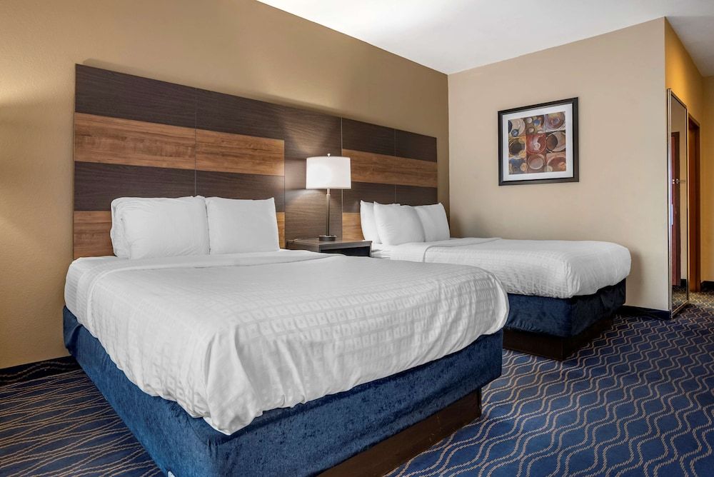 Standard Room, 2 Queen Beds, Non Smoking, Refrigerator