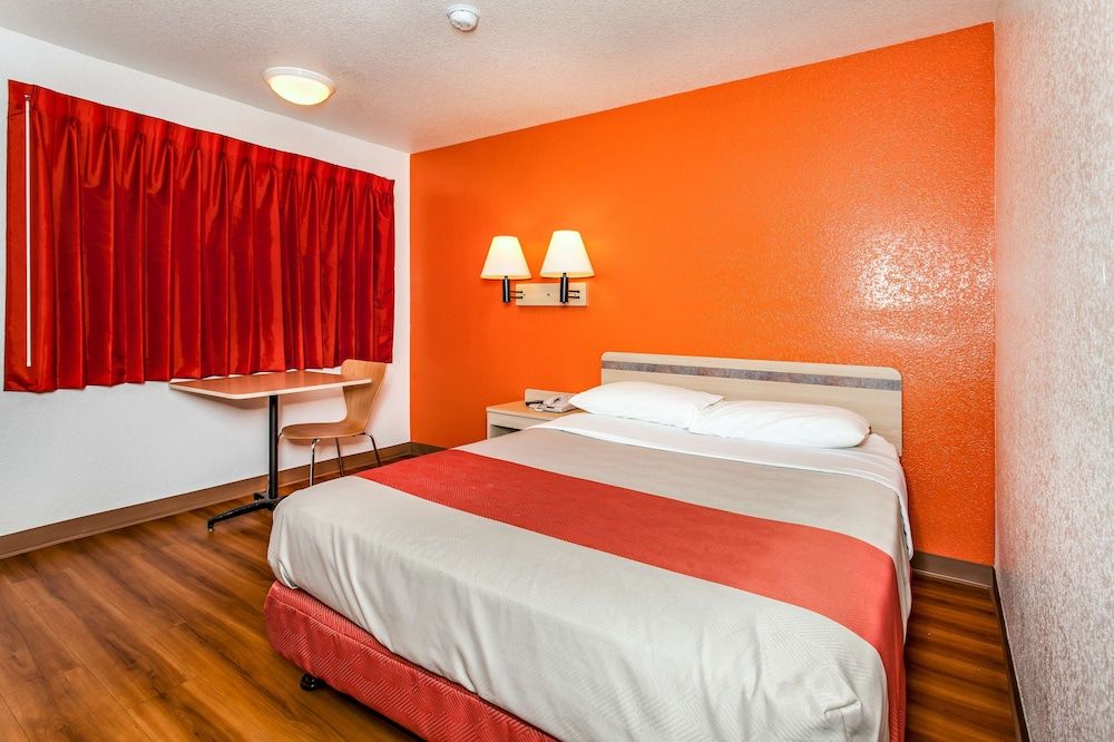 Motel 6 Vacaville, CA Standard Room, 1 Double Bed, Accessible, Non Smoking 6