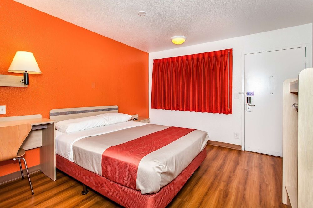 Motel 6 Vacaville, CA Standard Room, 1 Double Bed, Accessible, Non Smoking 2
