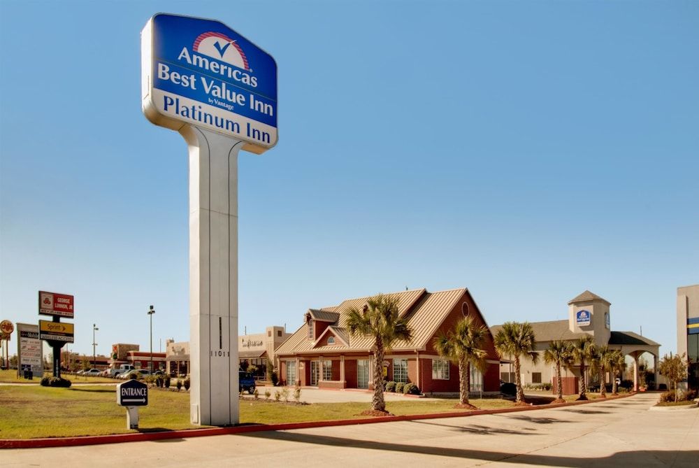 undefined Americas Best Value Platinum Inn & Suites 2