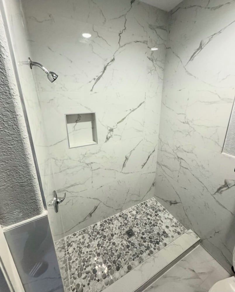 undefined Americas Best Value Platinum Inn & Suites 10