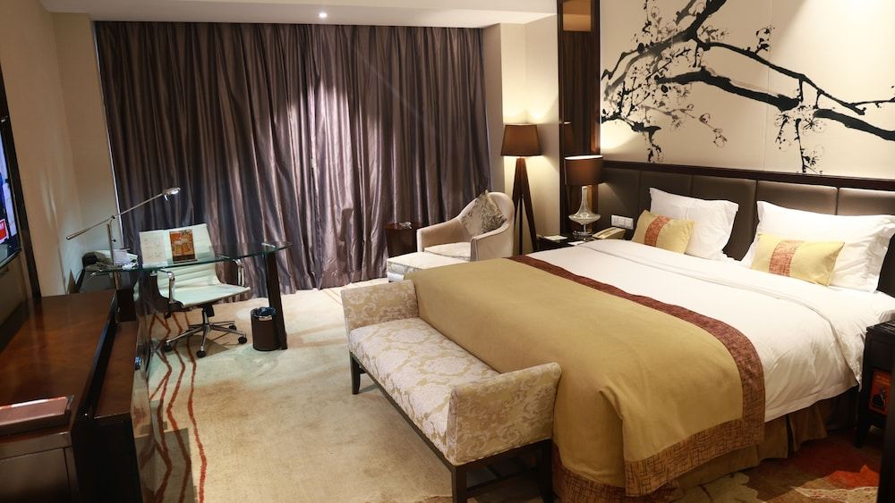 Deluxe Room, 1 King Bed, Non Smoking