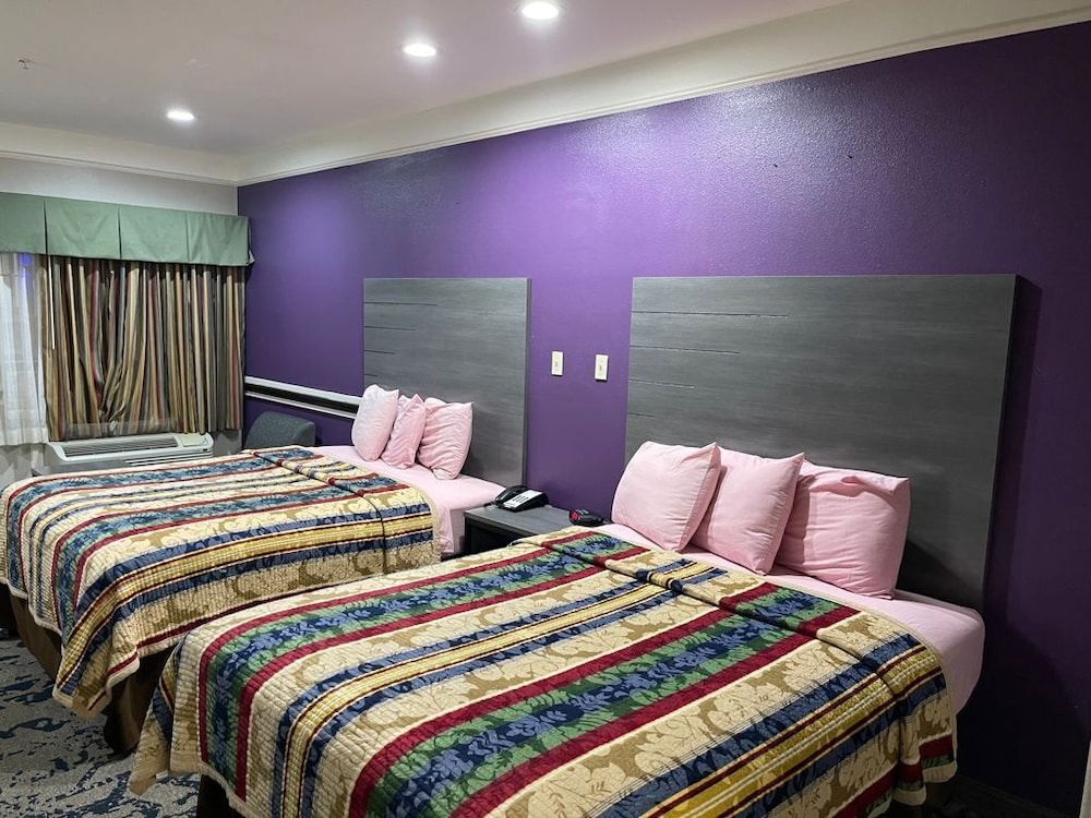 Scottish Inns and Suites Alvin Basic Double Room 2