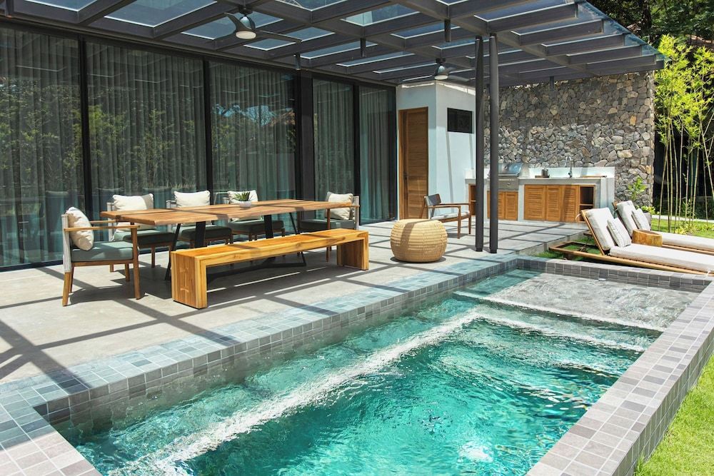 El Mangroove Papagayo, Autograph Collection