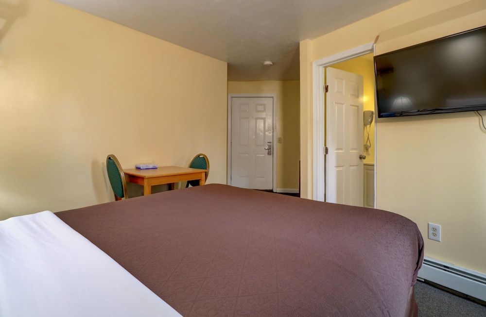 Classic Inn Standard Room 5