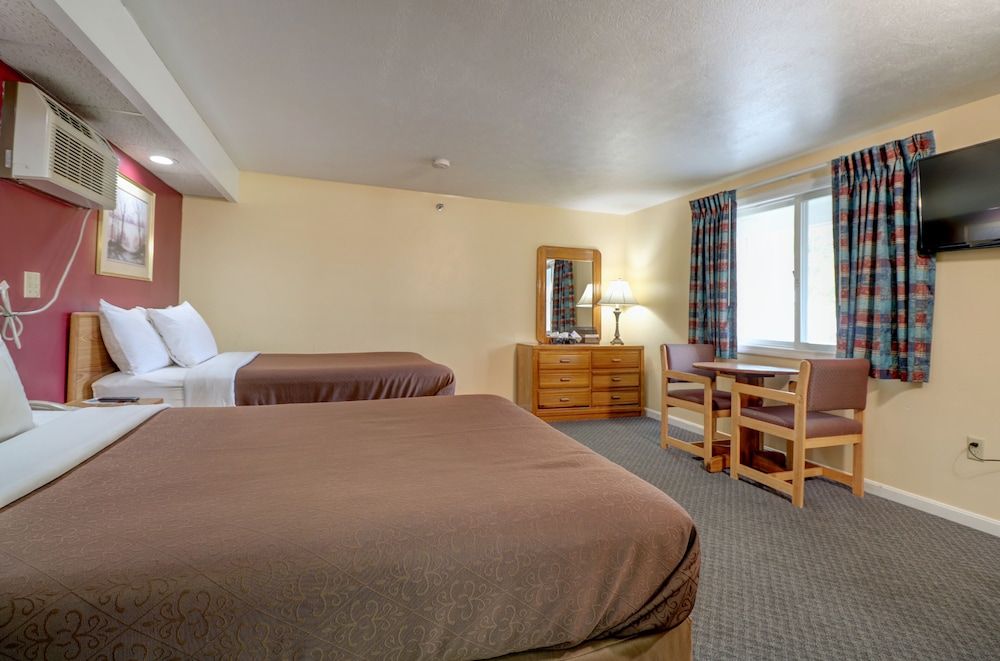 Classic Inn Standard Double Room 2