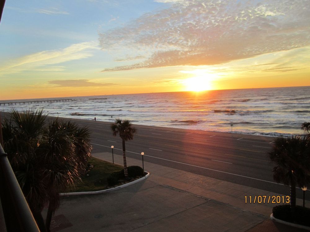 Condo E, 2 Bedroom, 2 Bath Ocean Front Standard #303  (Balcony Not Accessible)