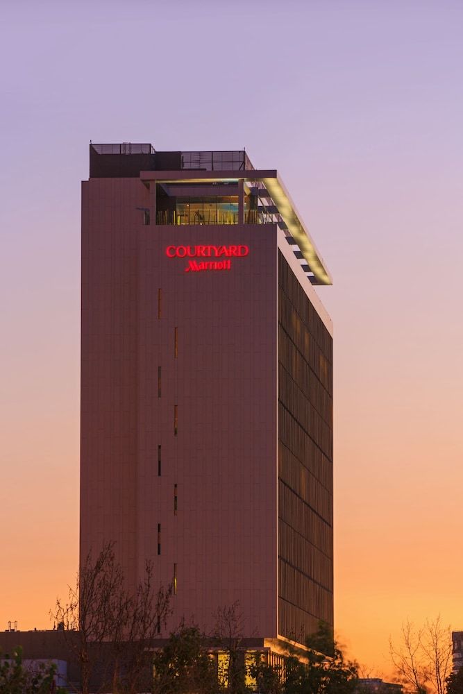 undefined Courtyard Santiago Las Condes 8