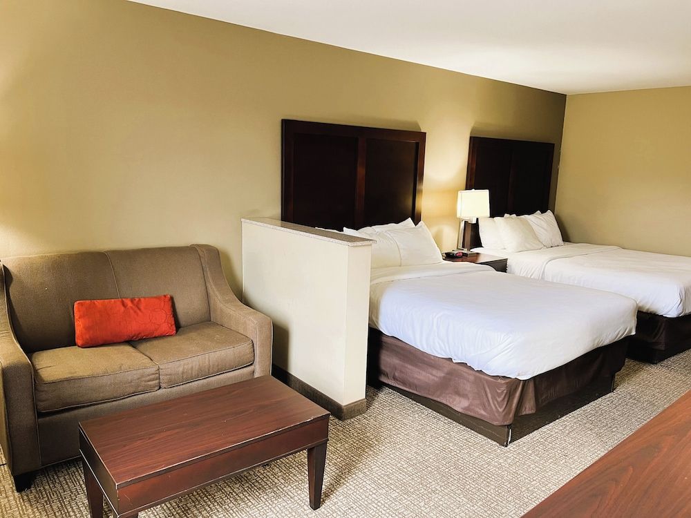 Deluxe Room, 2 Queen Beds, Non Smoking