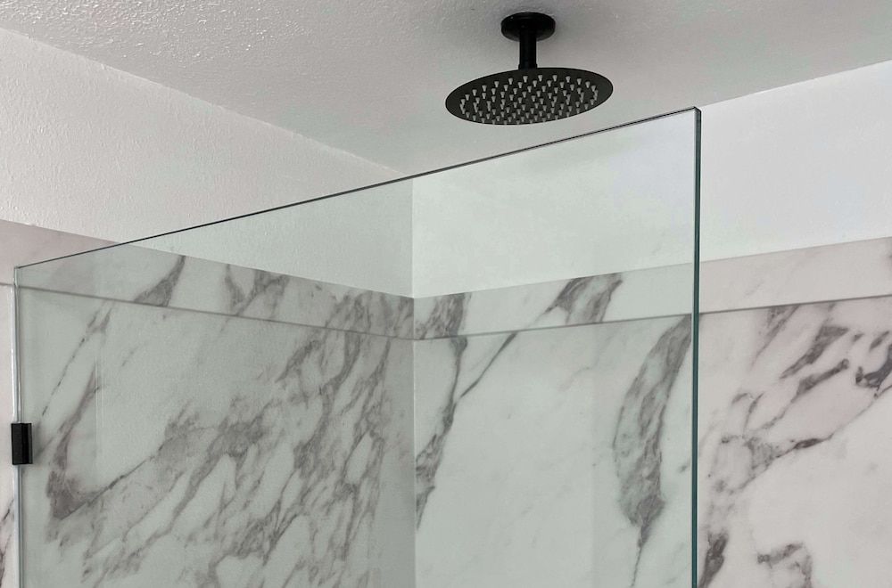 Americas Best Value Inn Polson Room, 2 Double Beds, Lake View (Partial) 5